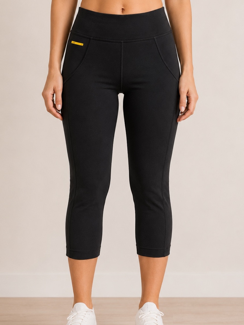 Lole Black Cropped Athletic Leggings Mid Rise Stretch Capri Pants Size Small
